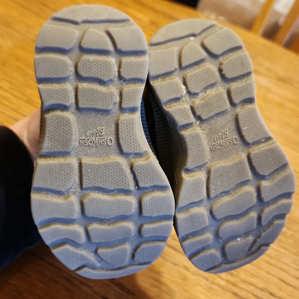 Oshkosh B'gosh Boys Doom Hiker Boots Size 4